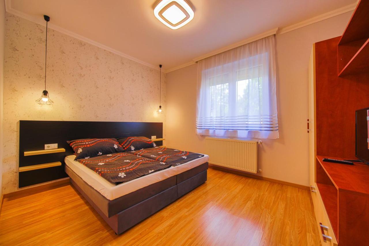Kálvin utcai Apartmanok Hajduszoboszlo Bagian luar foto