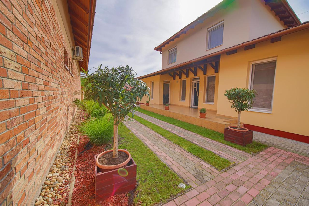 Kálvin utcai Apartmanok Hajduszoboszlo Bagian luar foto